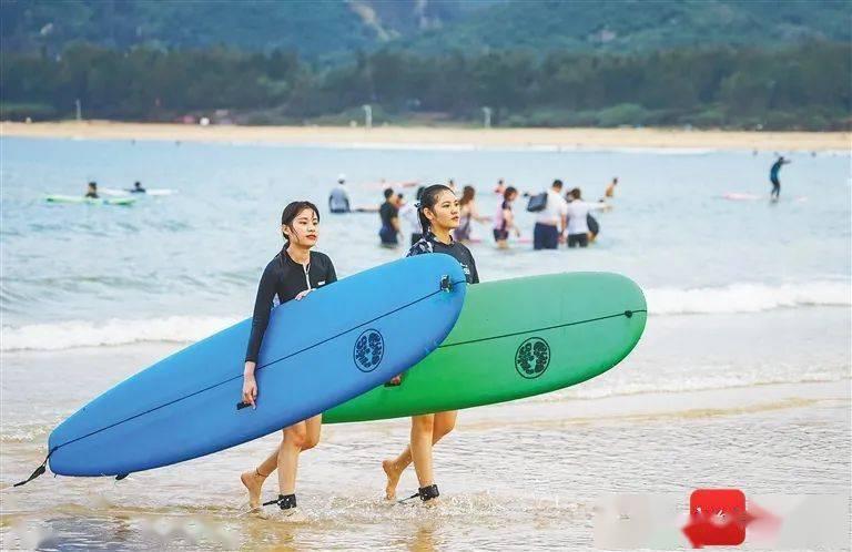 百个家庭齐欢聚 环宇道站年味浓